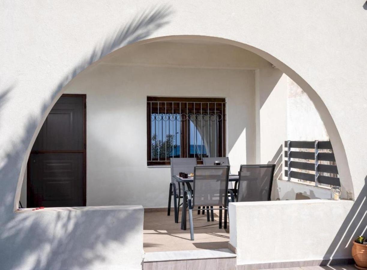 Atalanti Seaside Junior Suites Keratokampos Extérieur photo